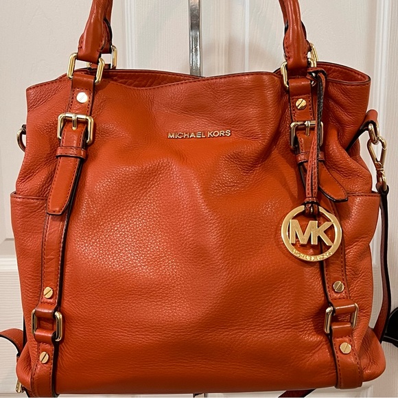 Michael Kors Orange Leather Large 2-in-1 Crossbody Purse/Tote - Picture 2 of 9